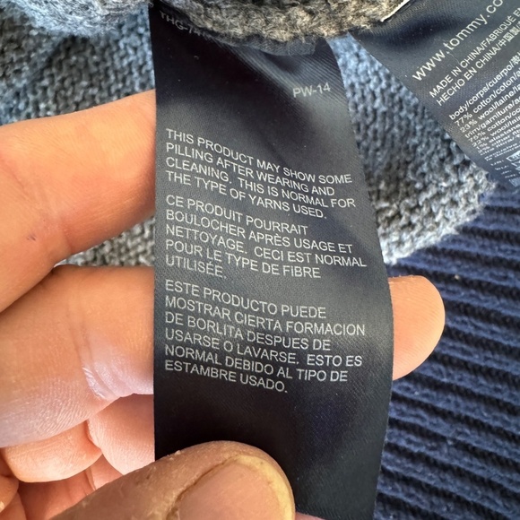 Tommy Hilfiger Luxury Blend Men's Gray Logo Long Sleeve Knit Sweater‎ Large - Picture 7 of 14